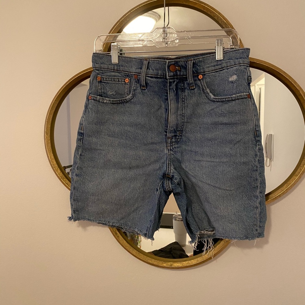 Madewell mid-rise denim shorts size 28